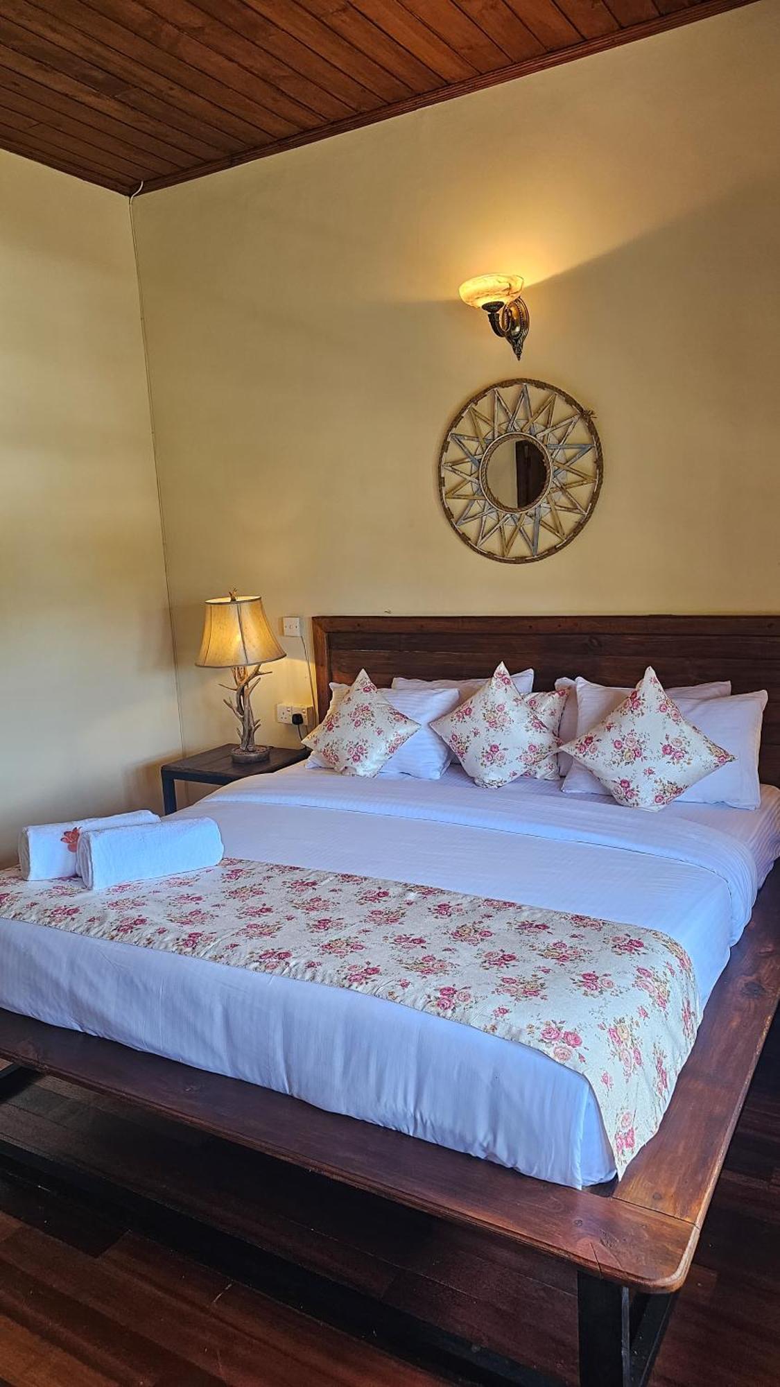 The Loris Manor Hotel Nuwara Eliya Exterior photo